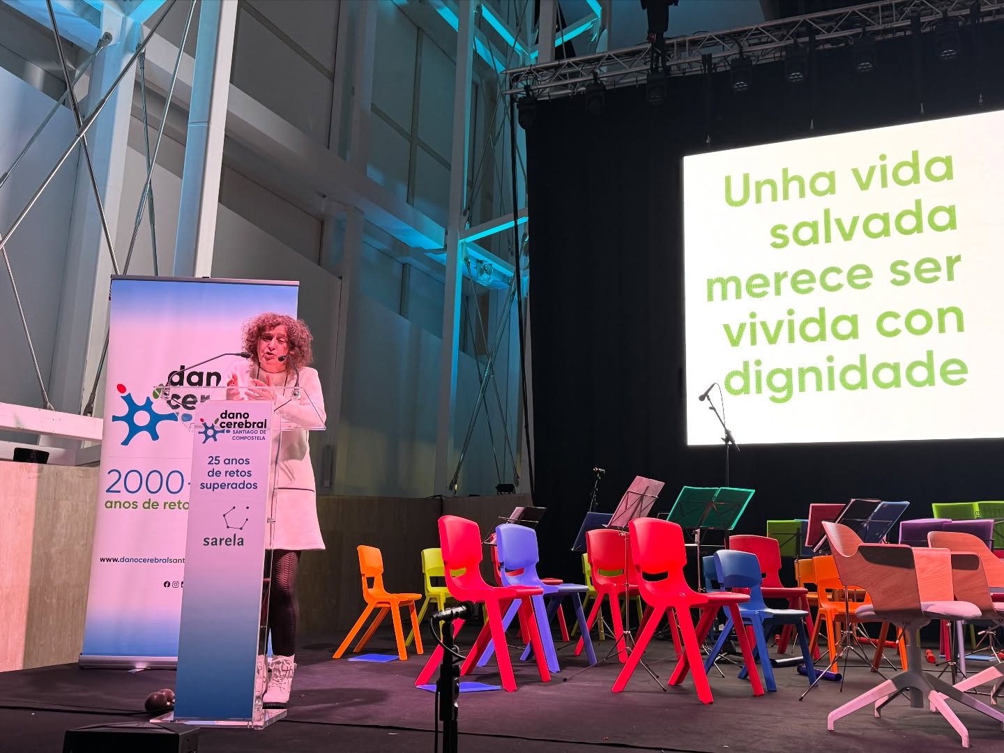 Asistencia de membros da Corporación do concello de Santiago de Compostela ao 25 aniversario de Dano Cerebral